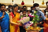 Krithi Shetty Launches Maangalya Shopping Mall